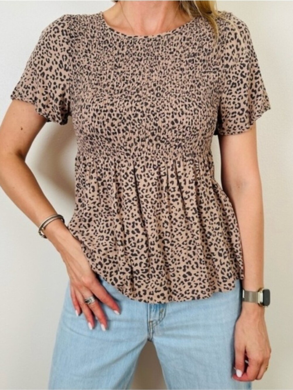 URBAN Romantics Women's White & Black Short-Sleeve Smocked Leopard Print Top SzL